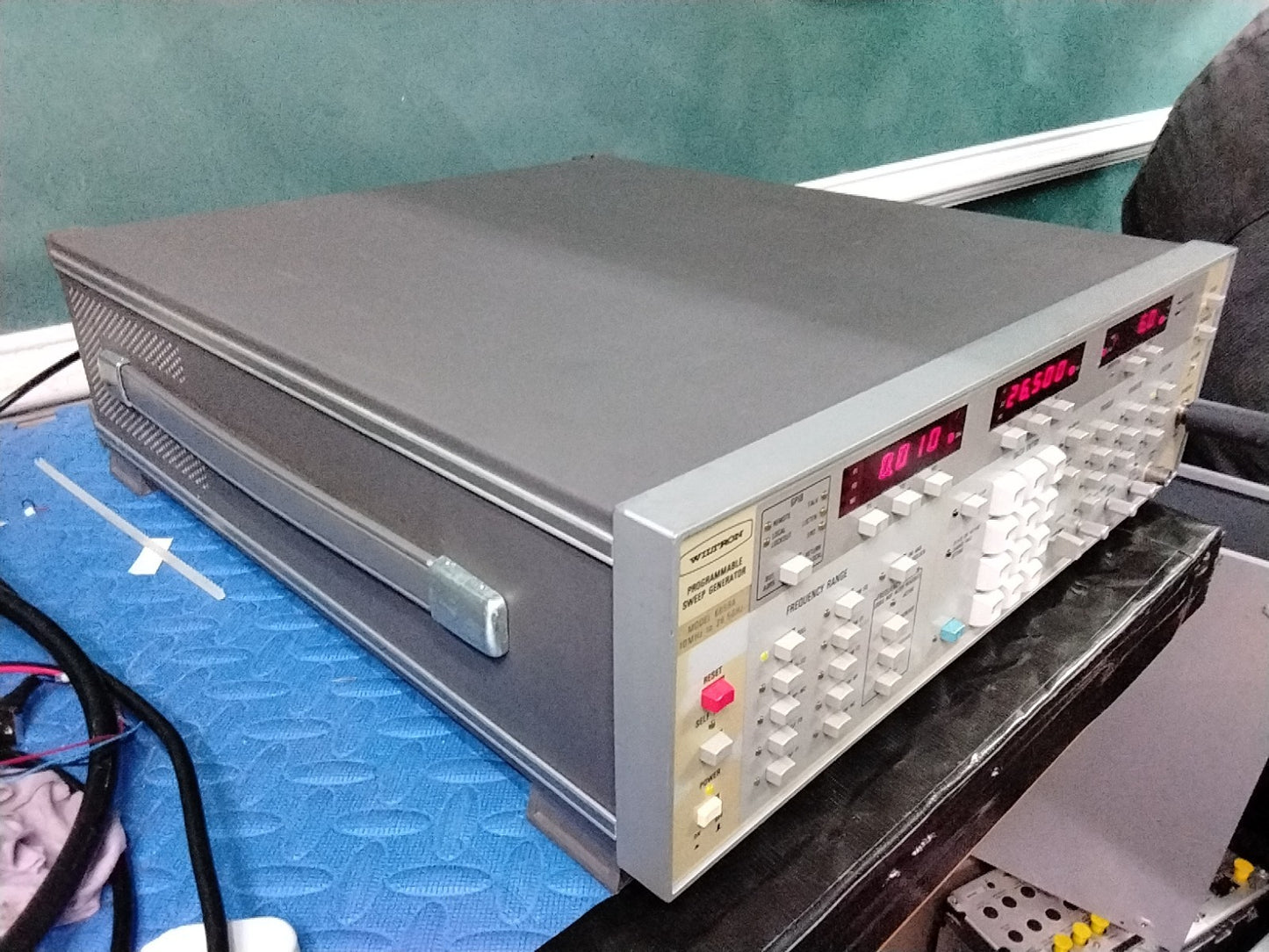 Wiltron 6659A Programmable Sweep Generator 10MHz-26.5GHz