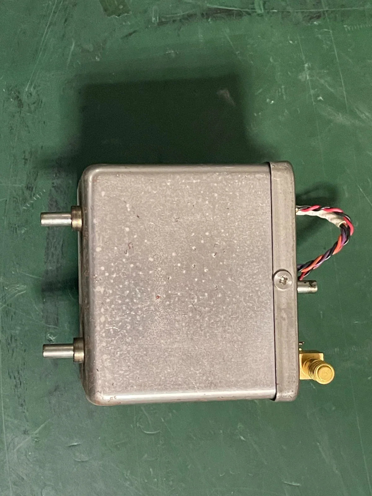 HP Agilent 10811E 10MHz Precision Reference Oscillator