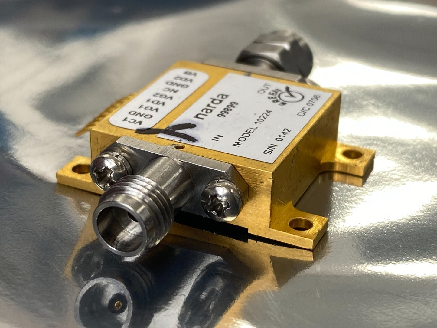 NARDA 10224 RF Amplifier 10MHz-35GHz 17-20dB Gain
