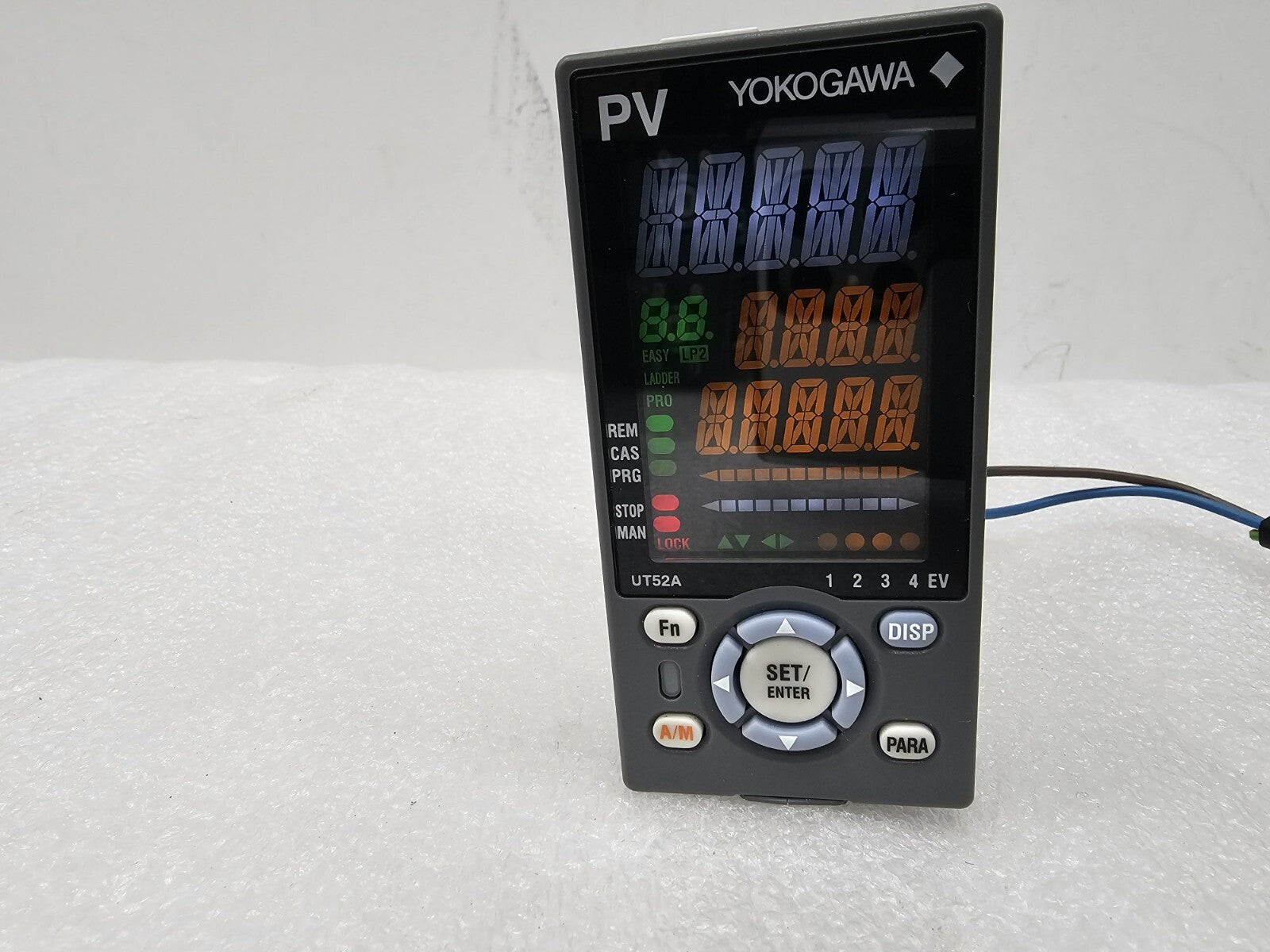 Yokogawa UT52A Temperature Controller S8 R1