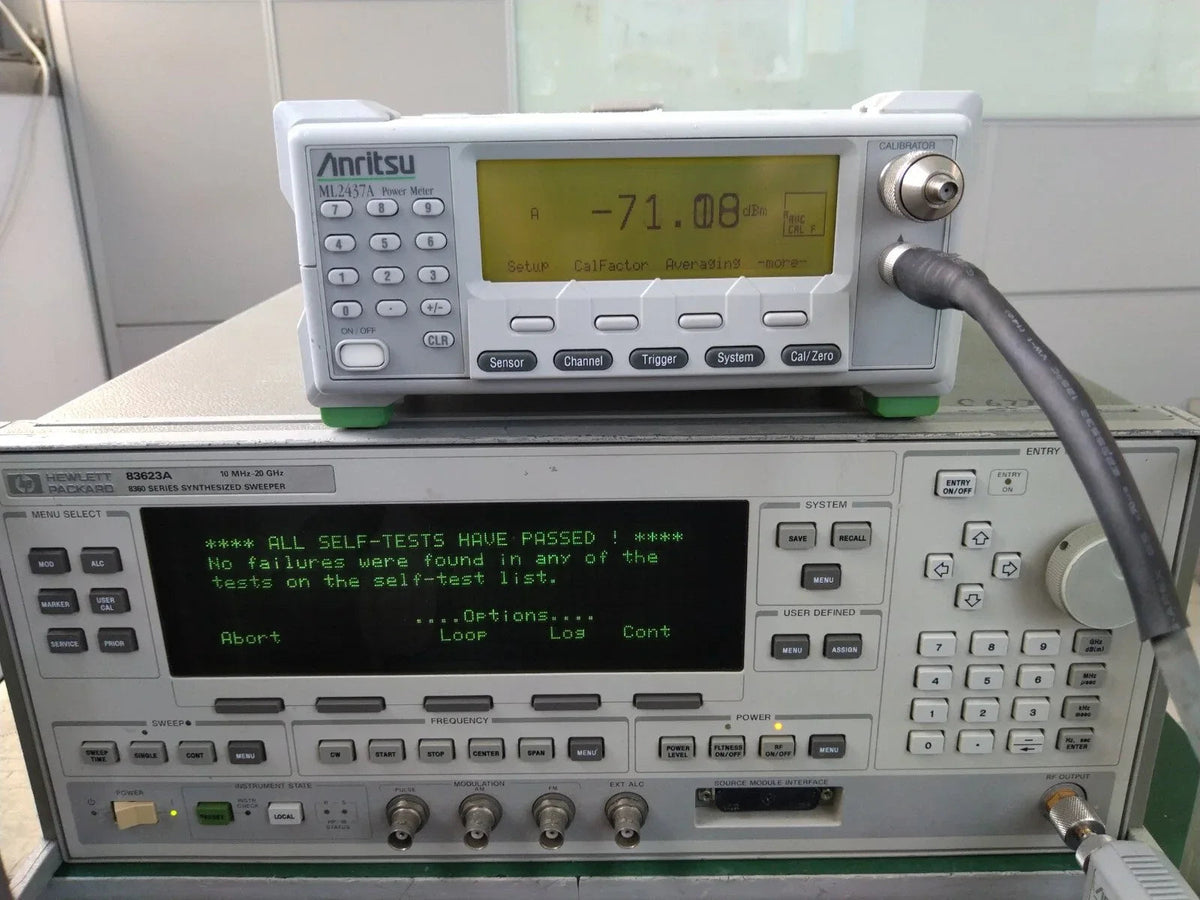 Agilent 83623A 10MHz-20GHz Synthesized Sweep Signal Generator