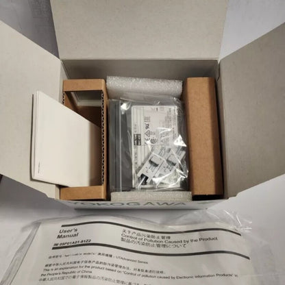 New YOKOGAWA UT32A-000-11-00 Digital Temperature