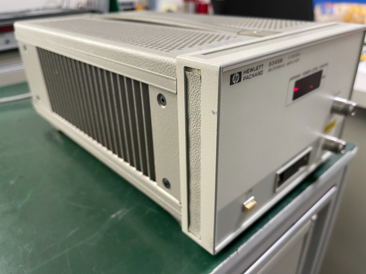 HP Agilent 8349B 2-20GHz Microwave Amplifier