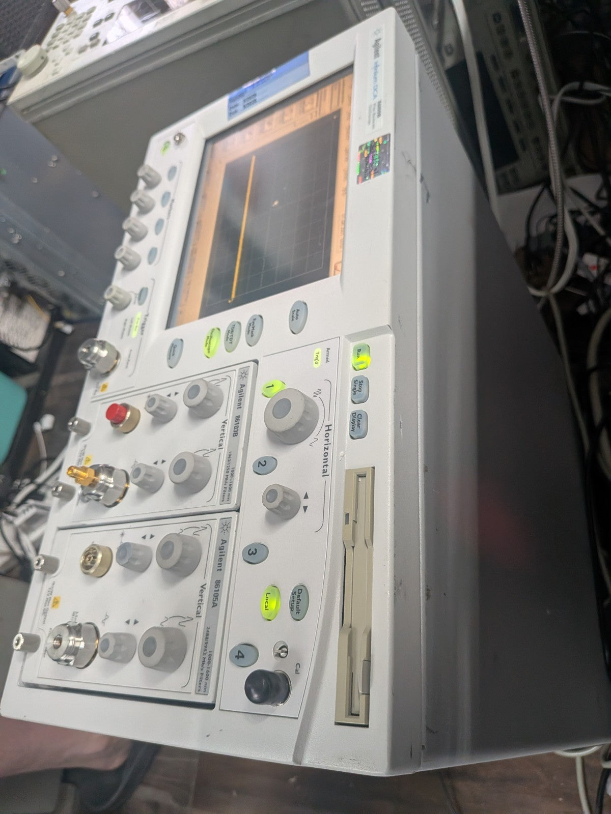 Agilent 86100B Infinium DCA-J 14GHz Mainframe