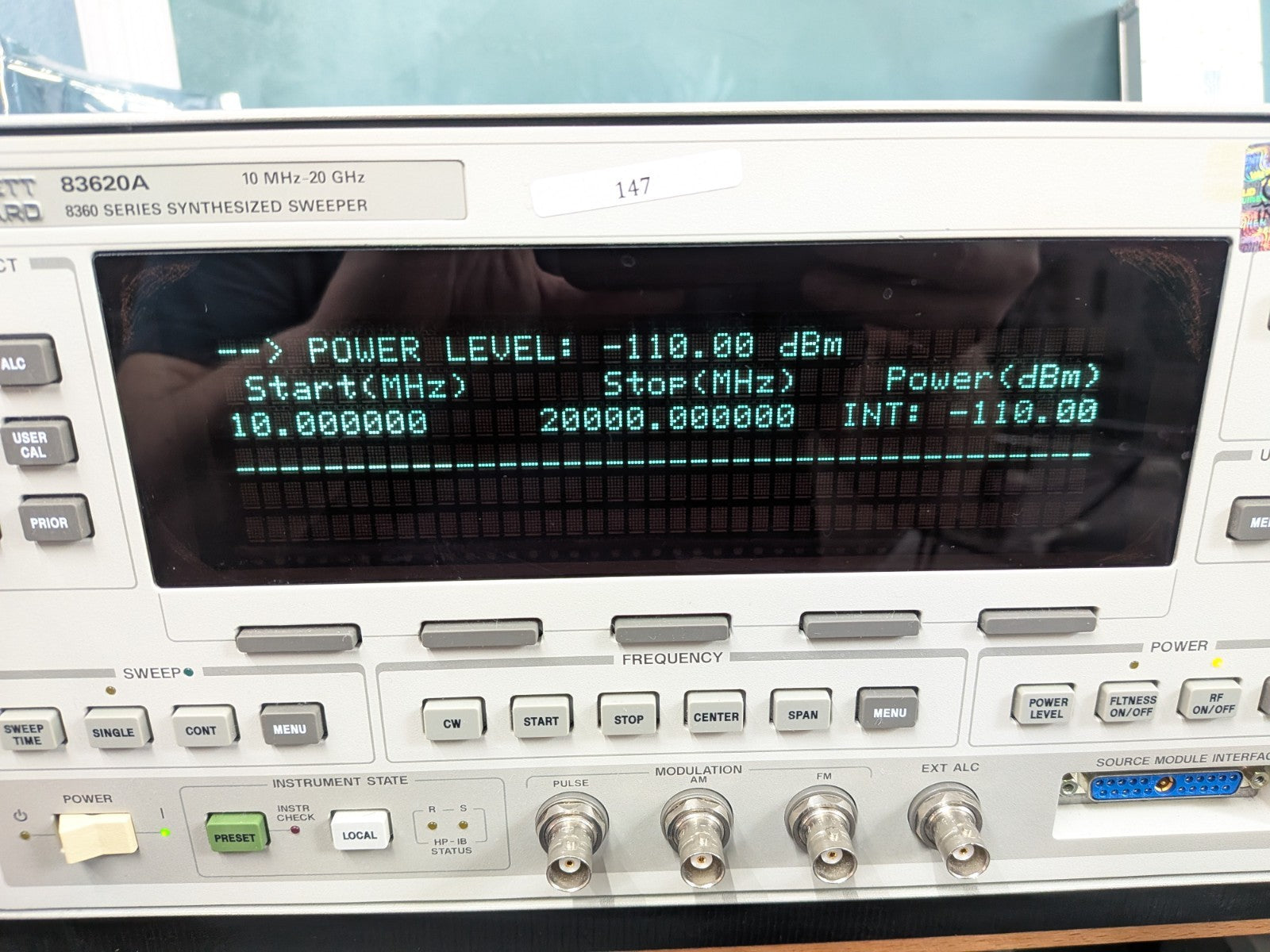 HP Agilent 83620A Signal Generator CW/Sweeper