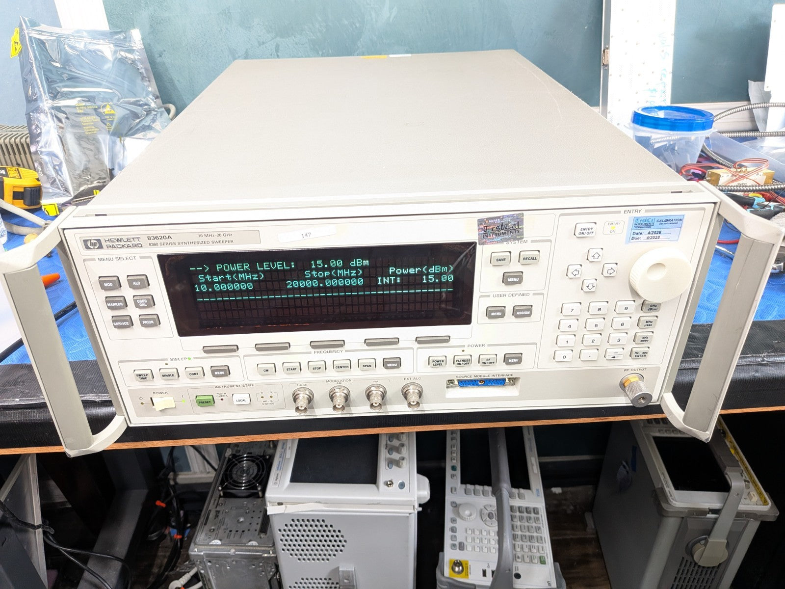 HP Agilent 83620A Signal Generator CW/Sweeper