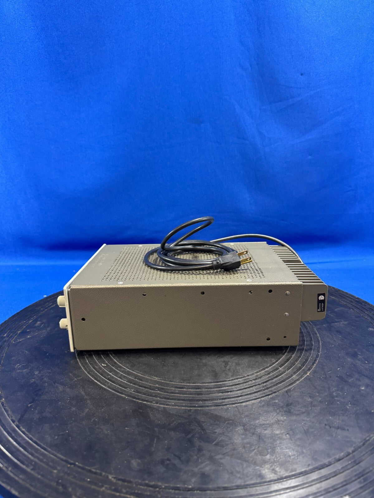 HP 6237B Triple Output Power Supply