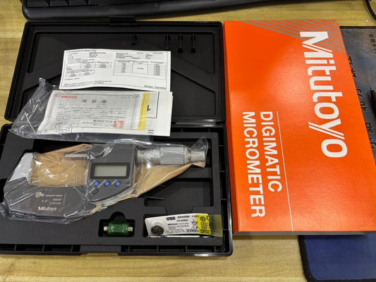 New Mitutoyo 293-341-30 1-2in Digimatic Micrometer 0.001mm