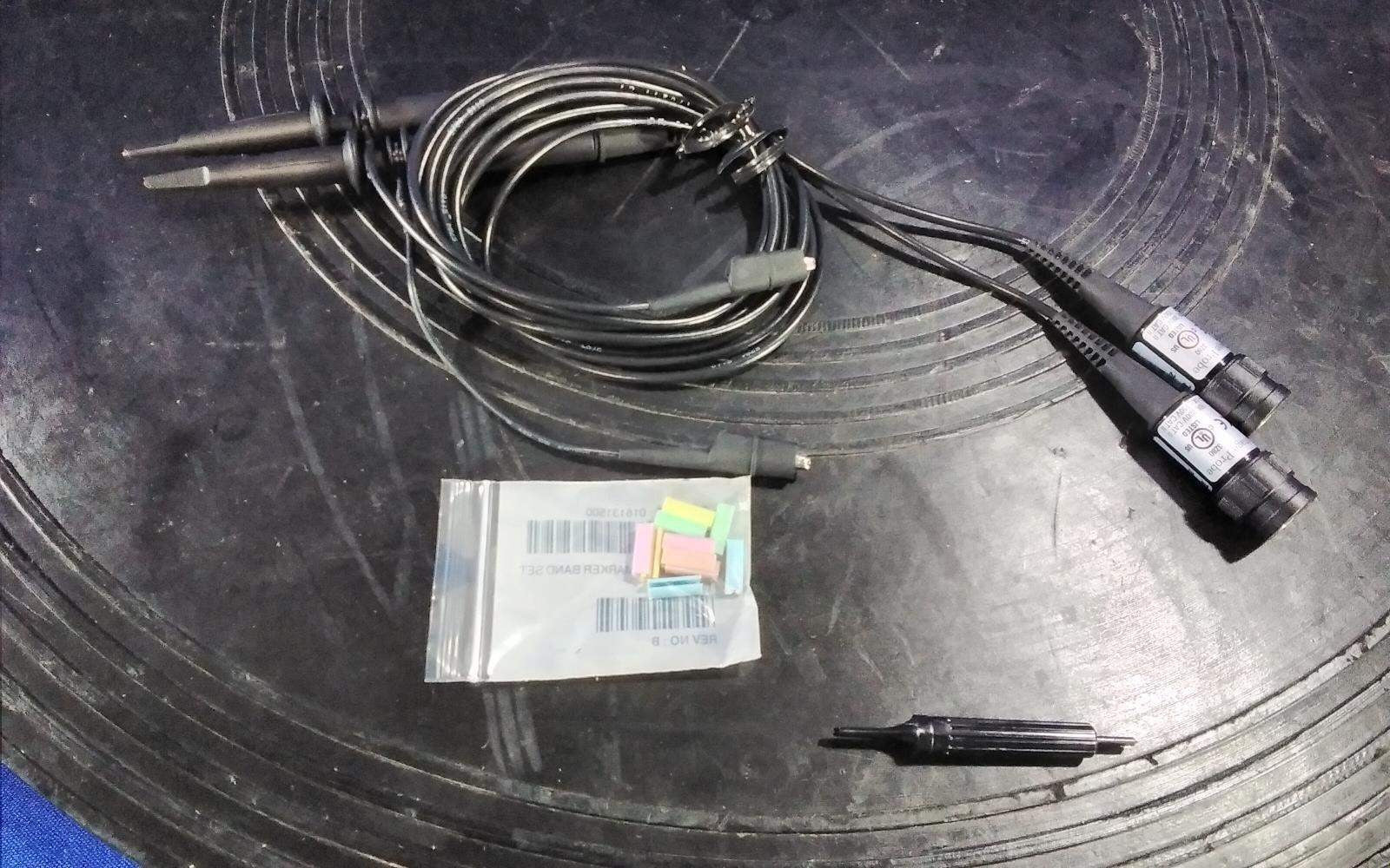 Tektronix P2221 Probe Set of Two