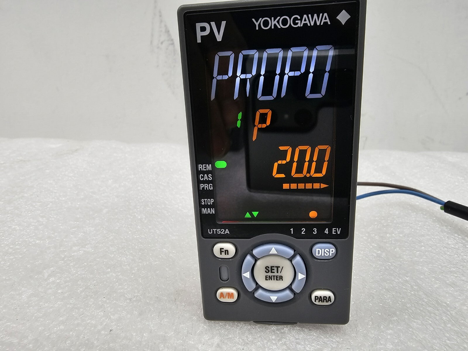 Yokogawa UT52A Temperature Controller S8 R1