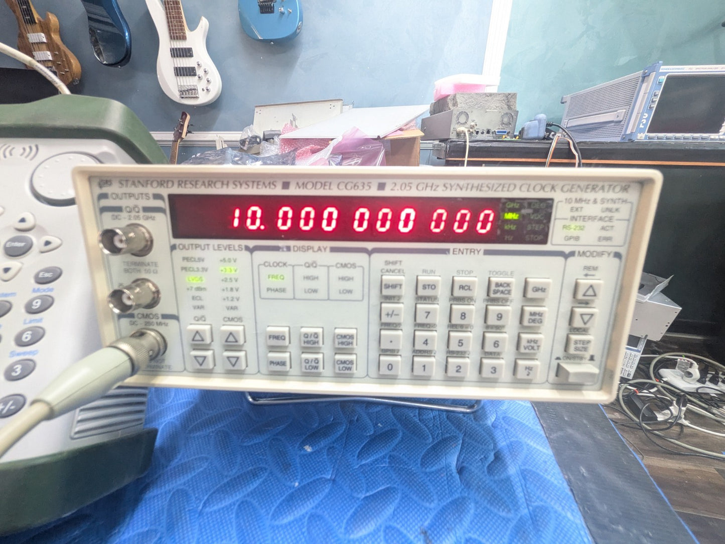 Stanford Research Systems CG635 2.05GHz Clock Generator Calibrated