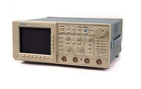 Tektronix TDS520D Digital Oscilloscope (Used)